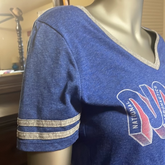 Jerzee’s NASA T-shirt - Picture 4 of 13